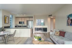 79 SW 12th St Apt 1712-S, Miami, FL 33130, Sold 12/20/24