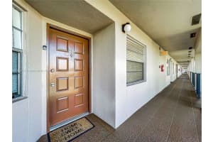 1251 SW 125th Ave APT 402T, Pembroke Pines, FL 33027, Sold 11/08/24