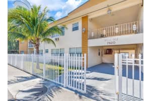 7920 East Dr APT 23, North Bay Village, FL 33141, Sold 12/02/24