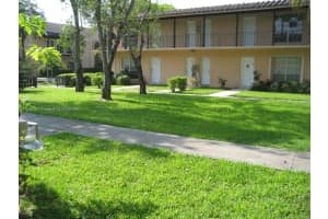 10786 N Kendall Dr APT D13, Miami, FL 33176, Sold 11/01/24