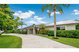 9380 SW 174th St, Palmetto Bay, FL 33157, Sold 12/05/24