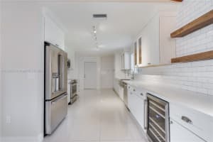 9380 SW 174th St, Palmetto Bay, FL 33157, Sold 12/05/24