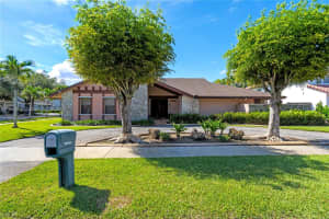 11430 SW 103rd St, Miami, FL 33176, Sold 12/06/24