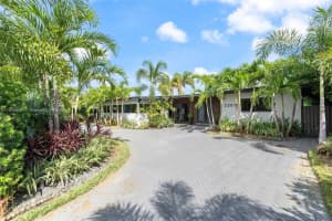 2261 NE 192 St, Miami, FL 33180, - MLS#A11659609