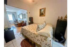641 Española Wy APT 8, Miami Beach, FL 33139, Sold 11/08/24