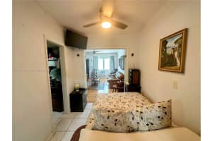 641 Española Wy APT 8, Miami Beach, FL 33139, Sold 11/08/24
