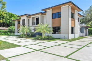 7530 SW 62nd St, Miami, FL 33143, Sold 01/28/25
