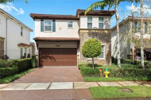 5305 Falcon Trl, Davie, FL 33314, Sold 06/16/25