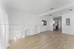 2271 NW 3rd St, Miami, FL 33125, Sold 12/05/24