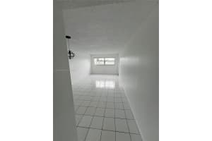 220 SW 9th Ave APT 411, Hallandale Beach, FL 33009, Sold 11/25/24
