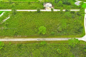 642 Vasser Ave S Lehigh Acres, FL 33974 - MLS#A11659918