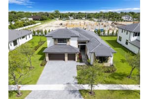 7369 SW 74th Ln, Miami, FL 33143, Sold 02/03/25