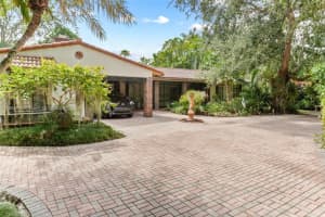 11090 Griffing Blvd, Biscayne Park, FL 33161, Sold 12/09/24
