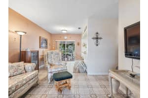 665 SE 8th Ct, Hialeah, FL 33010, Sold 11/01/24