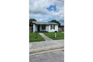 1660 W 26th St, Riviera Beach