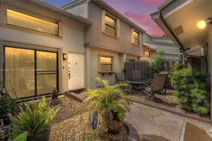 11240 SW 104th St, Miami, FL 33176, Sold 10/17/24
