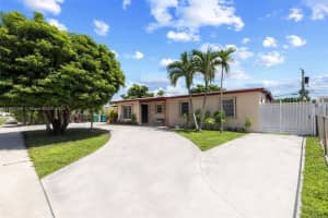 5045 SW 113th Ave, Miami, FL 33165, Sold 11/15/24