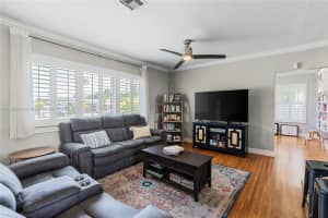 9315 SW 44th St, Miami, FL 33165, Sold 03/21/25