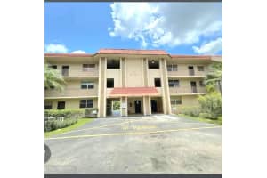 3900 NW 76th Ave APT 205, Sunrise, FL 33351, Sold 12/02/24