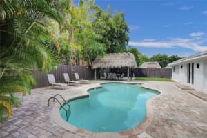 1910 N Hibiscus Dr, North Miami