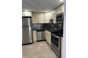 4717 NW 7th St Apt 801-10, Miami, FL 33126, Sold 11/08/24