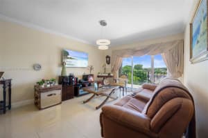 1900 W 68th St APT I401, Hialeah, FL 33014, Sold 10/30/24