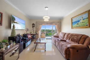 1900 W 68th St APT I401, Hialeah, FL 33014, Sold 10/30/24