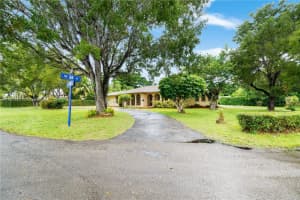 8750 SW 142nd St, Palmetto Bay, FL 33176, Sold 11/13/24
