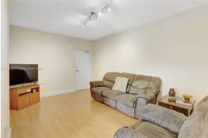 115 SW 42nd Ave APT 308, Coral Gables, FL 33134, Sold 11/20/24