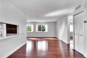 465 SW 86th Ave APT 205, Pembroke Pines, FL 33025, Sold 12/30/24