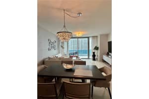 200 Biscayne Blvd Way APT 4206, Miami, FL 33131, Sold 10/31/24
