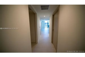 1000 Brickell Plz 4905, Miami
