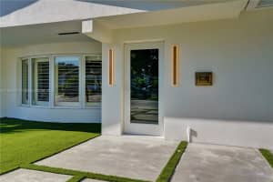 2207 NE 15th Ct, Fort Lauderdale, FL 33304, Sold 02/20/25