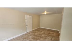 431 Executive Center Dr APT 104, West Palm Beach, FL 33401, Sold 11/14/24
