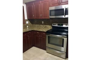 8874 W Flagler St APT 102, Miami, FL 33174, Sold 12/02/24