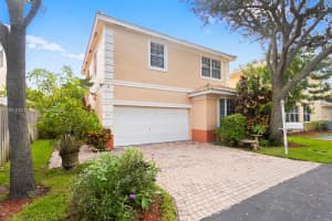 1041 N 12th Way, Hollywood, FL 33019, Sold 12/19/24