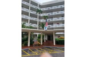 3030 Marcos Dr T304, Aventura