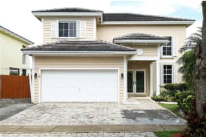 2975 NE 4th St, Homestead, FL 33033, Sold 01/17/25