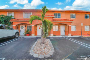 2527 W 76th St APT 208, Hialeah, FL 33016, Sold 12/05/24