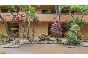 15485 N Miami Lakeway 207 2, Miami Lakes, FL 33014, Sold 12/12/24