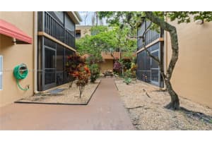 15485 N Miami Lakeway 207 2, Miami Lakes, FL 33014, Sold 12/12/24