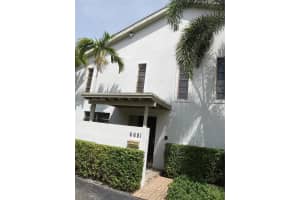 6681 Sw 71st Ln 16, South Miami