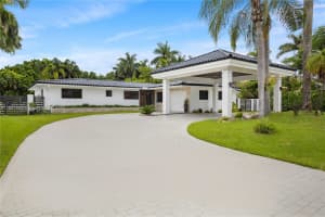 8340 SW 2nd St, Miami, FL 33144, Sold 02/04/25