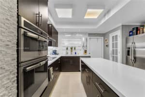 2200 Monroe St APT 17, Hollywood, FL 33020, Sold 11/08/24