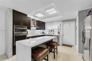 2200 Monroe St APT 17, Hollywood, FL 33020, Sold 11/08/24