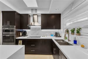 2200 Monroe St APT 17, Hollywood, FL 33020, Sold 11/08/24
