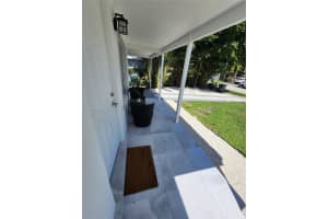 5241 NE 2nd Terrace, Fort Lauderdale, FL 33334, Sold 12/26/24