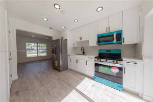 5241 NE 2nd Terrace, Fort Lauderdale, FL 33334, Sold 12/26/24