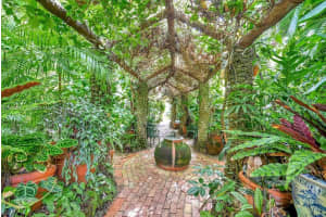 4233 SW 60th Pl, Miami, FL 33155, Sold 12/16/24