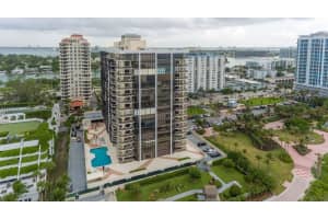 6423 Collins Ave Apt 910, Miami Beach, FL 33141, Sold 11/21/24